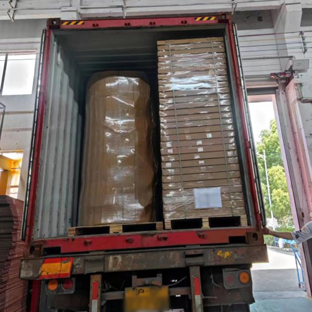 Šodien mēs ielādējam 2x40HQ par gaisa kondicionētāju līniju, kas iestatīta uz Ziemeļameriku